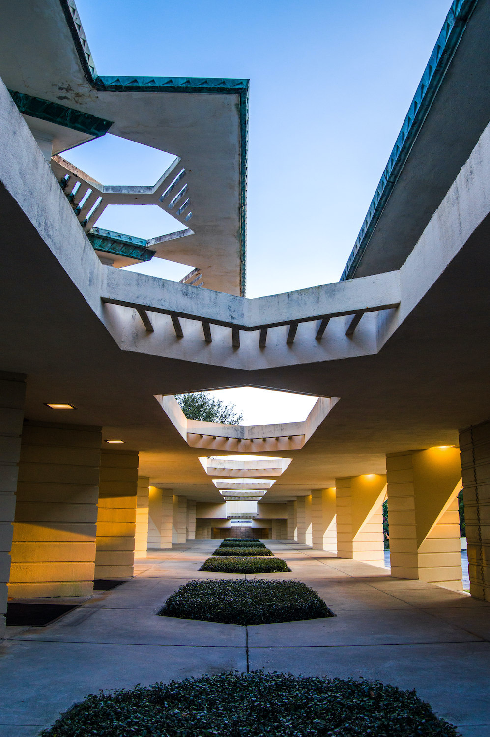 FSC Esplanade — Architectural photography, digital